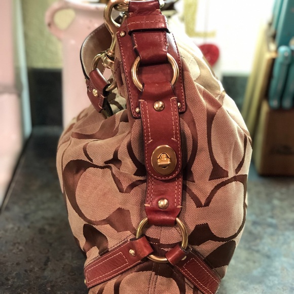 large Coach purse - Picture 3 of 4